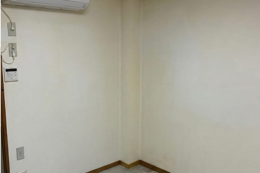 クロス再生施工前の室内の様子